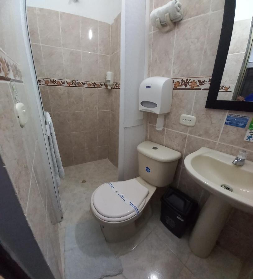Hotel San Adolfo Carepa المظهر الخارجي الصورة